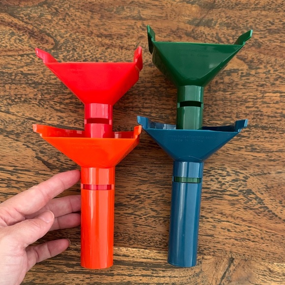 Colorful Plastic Coin Sorting Set - Picture 2 of 4